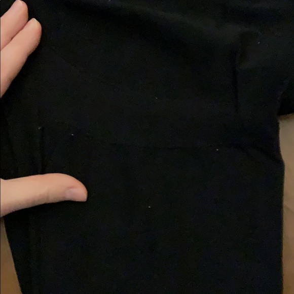 Fabletics black leggings, butt lift calf holes - Picture 4 of 4
